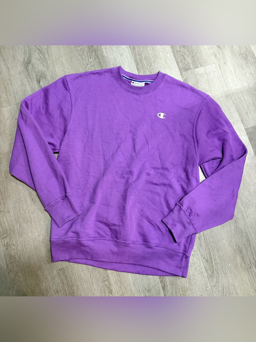 •CHAMPION• CREWNECK SWEATSHIRT